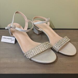 Elegant Silver Women's Sandals